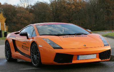 Ferrari, Porsche, Lamborghini Pilotage en Lamborghini ou en Ferrari F430 6 tours à Lurcy